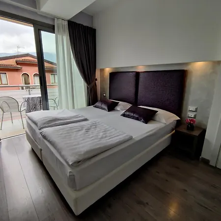 Gardesana Active Apartments-3